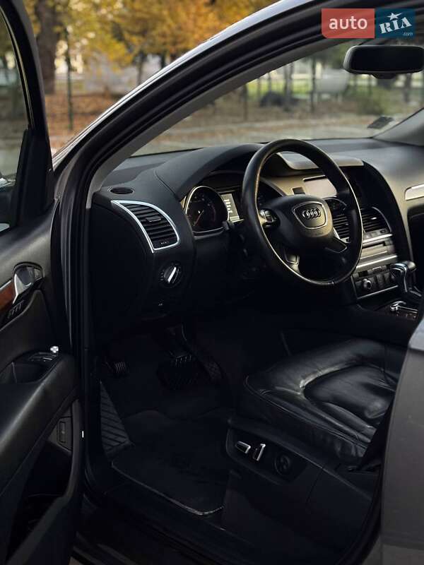 Внедорожник / Кроссовер Audi Q7 2013 в Запорожье
