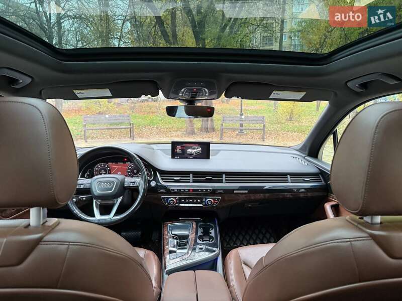 Внедорожник / Кроссовер Audi Q7 2016 в Кривом Роге