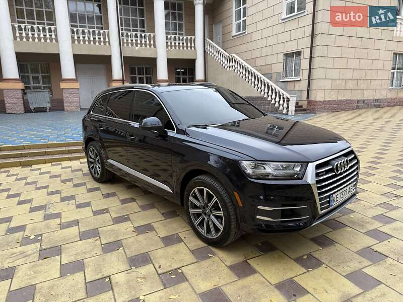 Внедорожник / Кроссовер Audi Q7 2016 в Кривом Роге