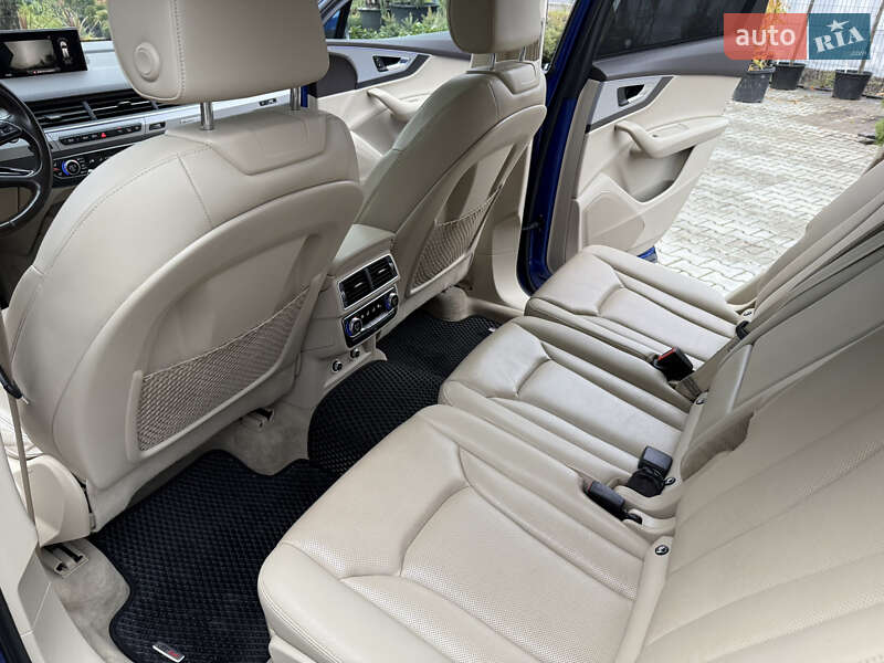 Внедорожник / Кроссовер Audi Q7 2017 в Мукачево