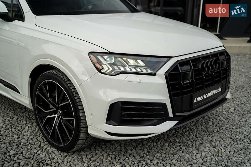 Позашляховик / Кросовер Audi Q7 2020 в Чернівцях