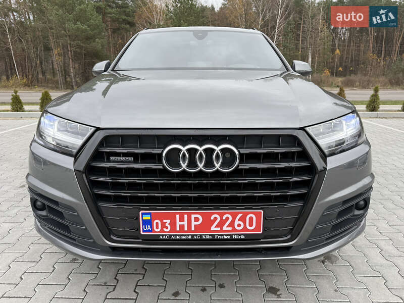 Позашляховик / Кросовер Audi Q7 2015 в Луцьку