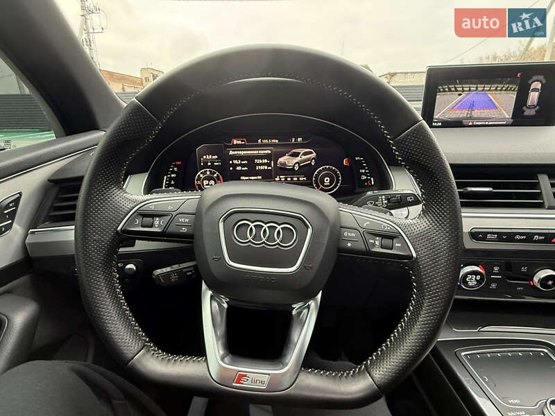 Позашляховик / Кросовер Audi Q7 2015 в Луцьку