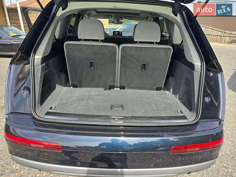 Позашляховик / Кросовер Audi Q7 2018 в Львові