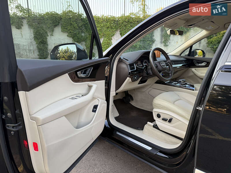Внедорожник / Кроссовер Audi Q7 2015 в Ровно фото 40 Внедорожник / Кроссовер Audi Q7 2015 в Ровно