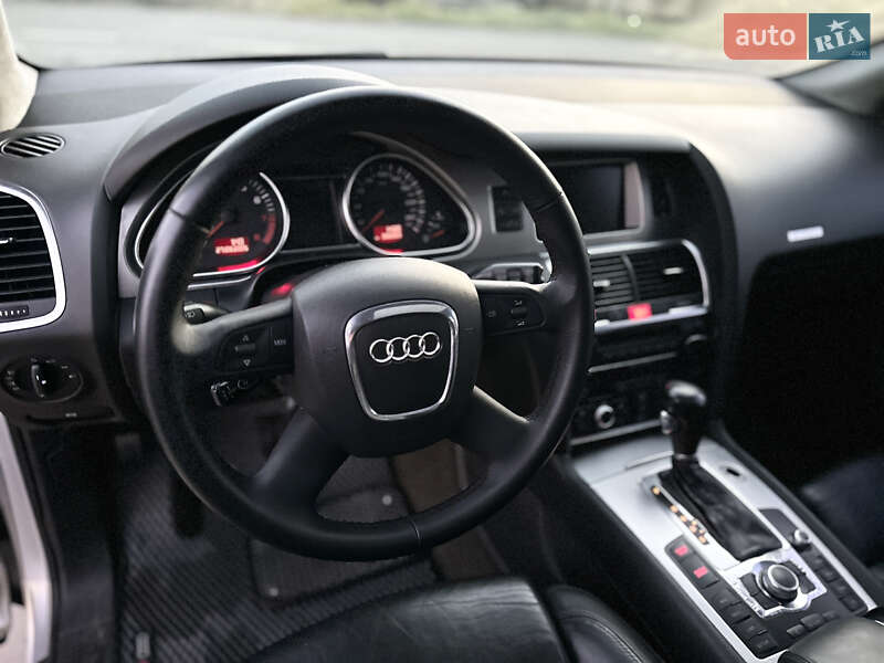Позашляховик / Кросовер Audi Q7 2006 в Сваляві фото 10 Позашляховик / Кросовер Audi Q7 2006 в Сваляві