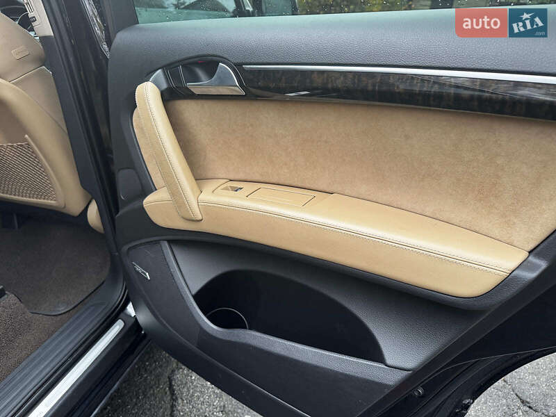 Позашляховик / Кросовер Audi Q7 2013 в Києві фото 46 Позашляховик / Кросовер Audi Q7 2013 в Києві