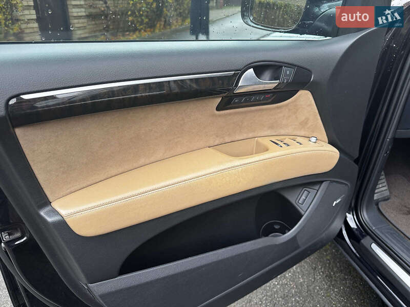 Позашляховик / Кросовер Audi Q7 2013 в Києві фото 23 Позашляховик / Кросовер Audi Q7 2013 в Києві