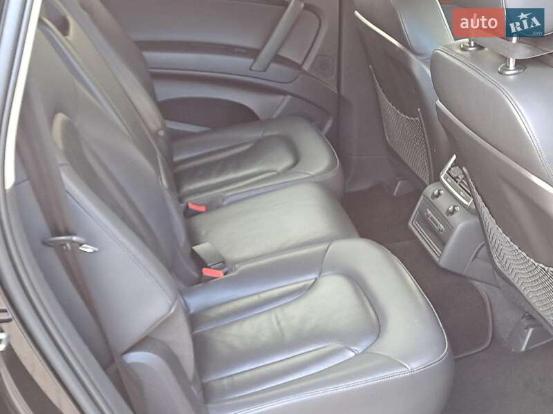 Позашляховик / Кросовер Audi Q7 2010 в Одесі