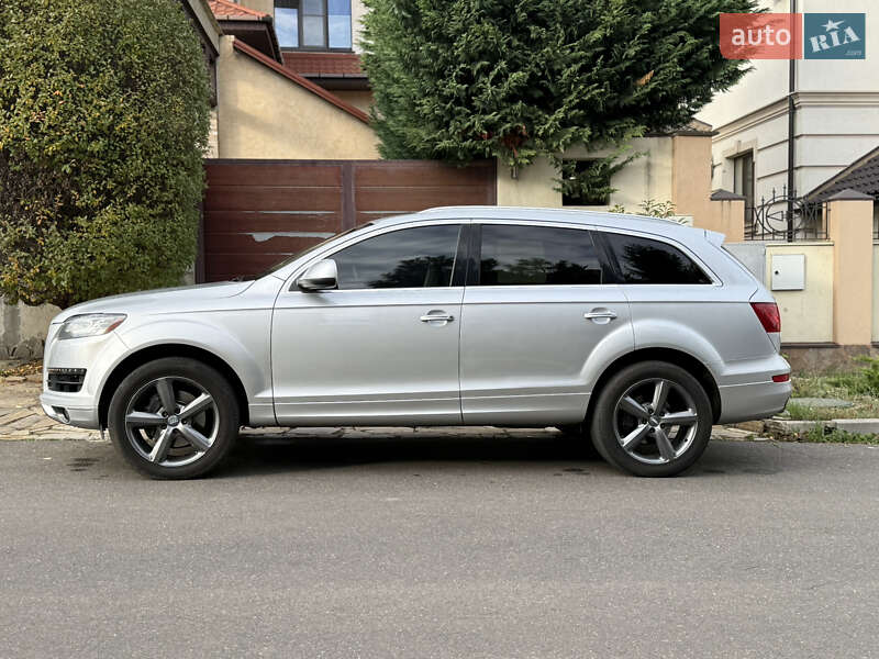 Внедорожник / Кроссовер Audi Q7 2013 в Одессе