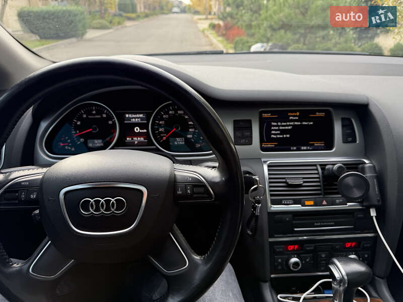 Внедорожник / Кроссовер Audi Q7 2013 в Одессе