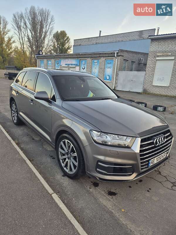 Позашляховик / Кросовер Audi Q7 2017 в Дніпрі фото 5 Позашляховик / Кросовер Audi Q7 2017 в Дніпрі