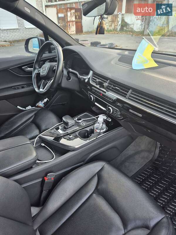 Позашляховик / Кросовер Audi Q7 2017 в Дніпрі фото 15 Позашляховик / Кросовер Audi Q7 2017 в Дніпрі