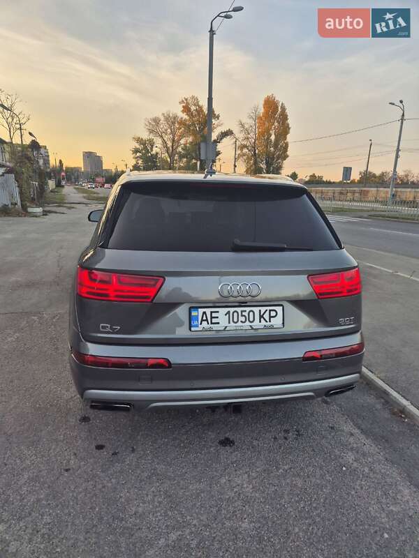 Позашляховик / Кросовер Audi Q7 2017 в Дніпрі фото 33 Позашляховик / Кросовер Audi Q7 2017 в Дніпрі