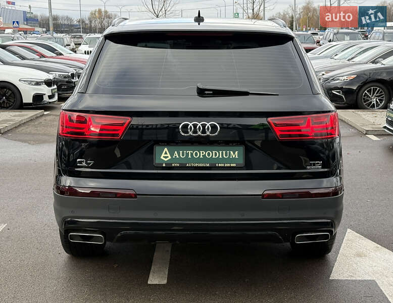 Позашляховик / Кросовер Audi Q7 2015 в Києві