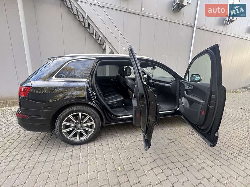Внедорожник / Кроссовер Audi Q7 2018 в Киеве