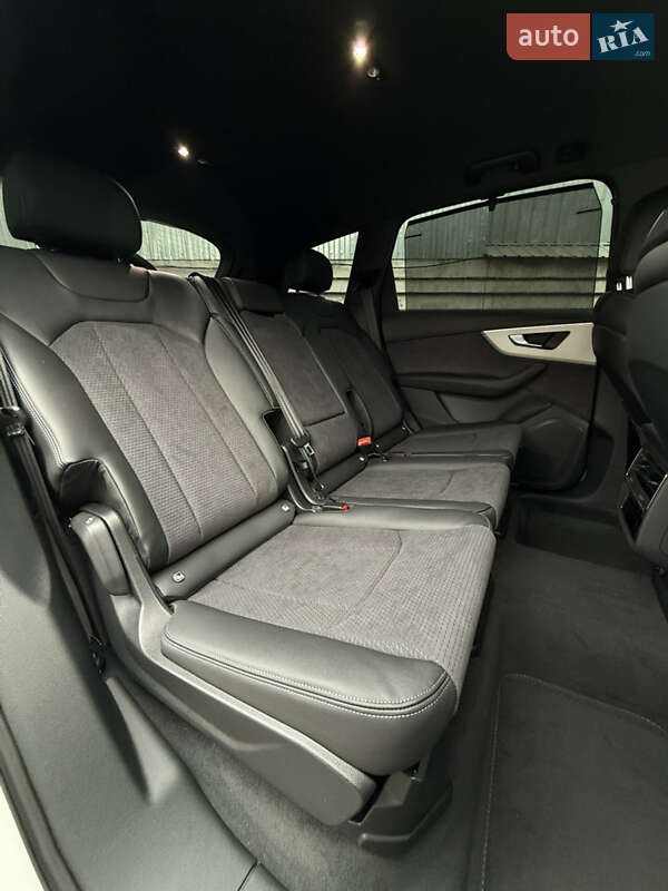 Позашляховик / Кросовер Audi Q7 2025 в Києві фото 37 Позашляховик / Кросовер Audi Q7 2025 в Києві