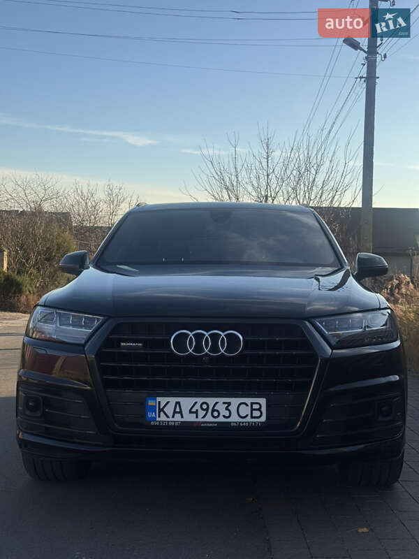Позашляховик / Кросовер Audi Q7 2016 в Рівному