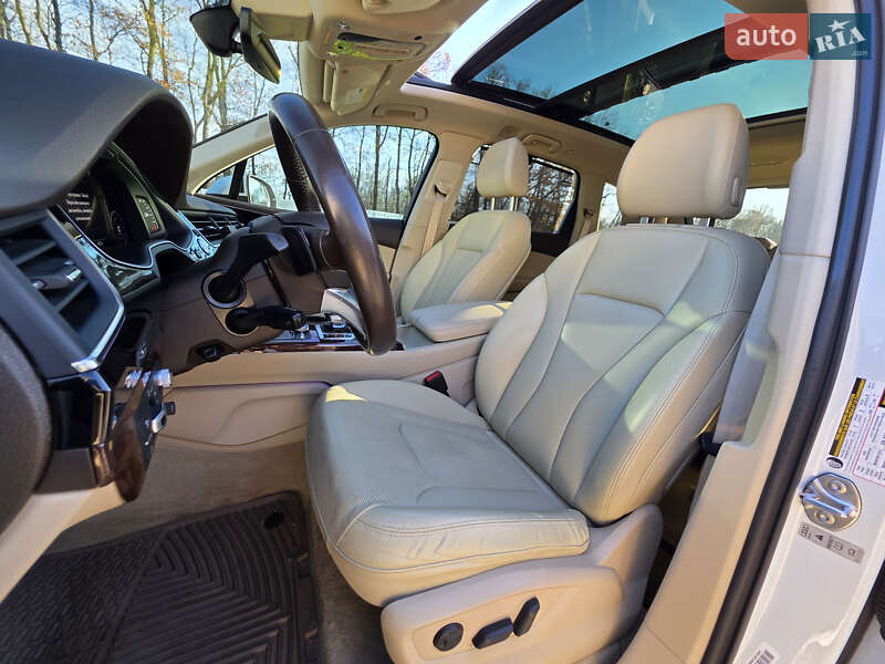 Внедорожник / Кроссовер Audi Q7 2016 в Луцке