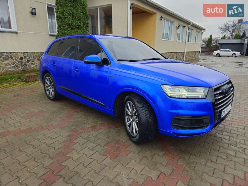 Позашляховик / Кросовер Audi Q7 2016 в Дунаївцях