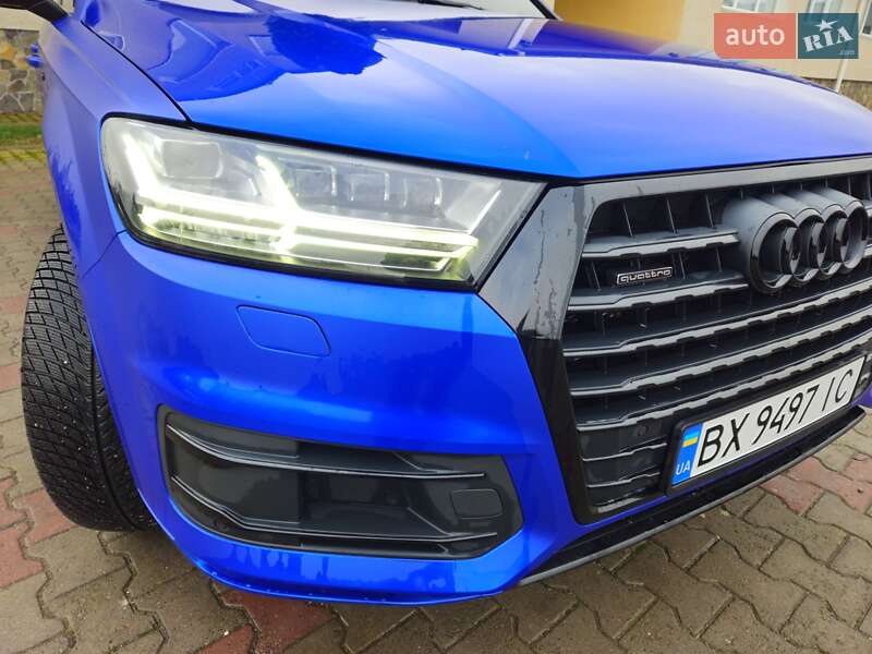 Позашляховик / Кросовер Audi Q7 2016 в Дунаївцях