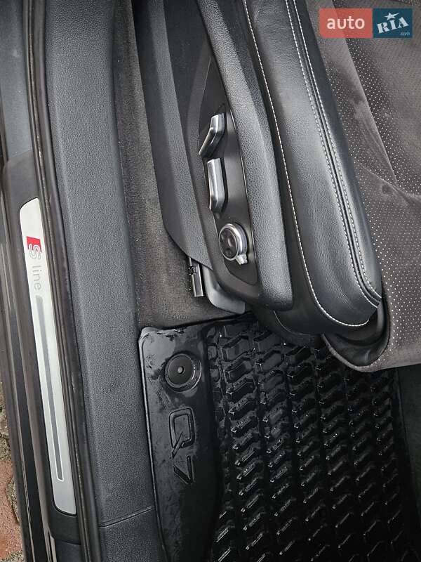 Позашляховик / Кросовер Audi Q7 2016 в Дунаївцях