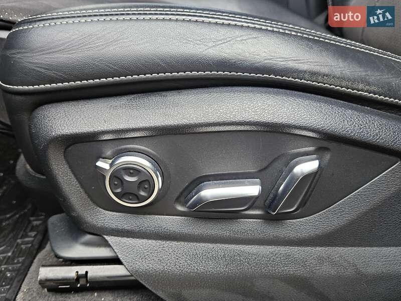 Позашляховик / Кросовер Audi Q7 2016 в Дунаївцях