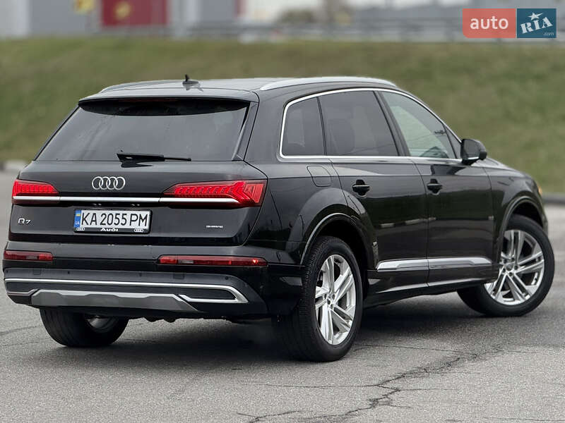Позашляховик / Кросовер Audi Q7 2019 в Києві