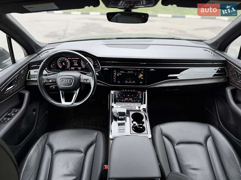 Позашляховик / Кросовер Audi Q7 2019 в Києві