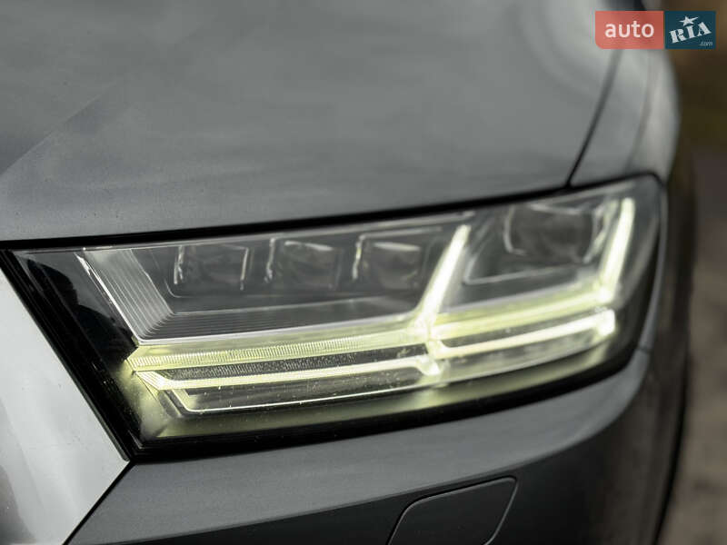 Внедорожник / Кроссовер Audi Q7 2017 в Дрогобыче