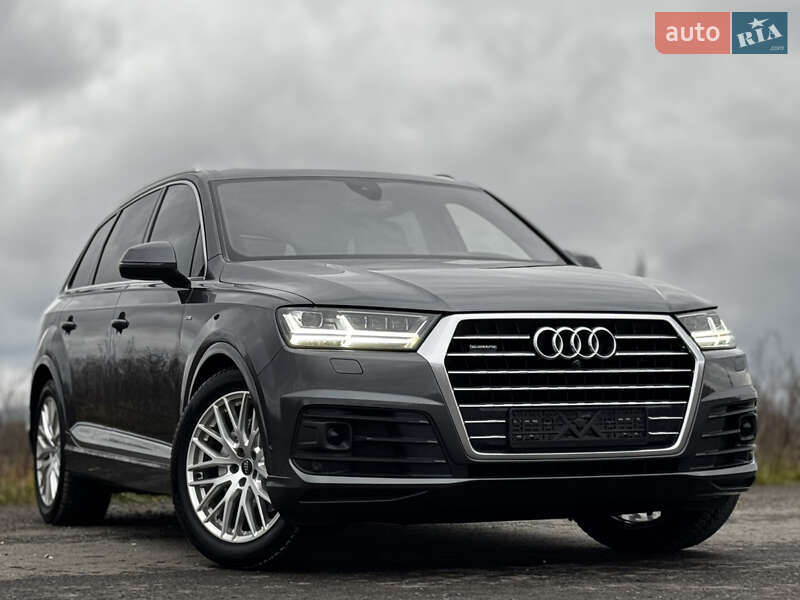 Внедорожник / Кроссовер Audi Q7 2017 в Дрогобыче