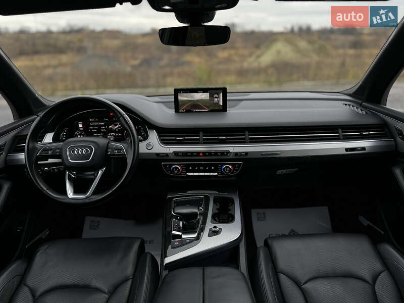 Внедорожник / Кроссовер Audi Q7 2017 в Дрогобыче