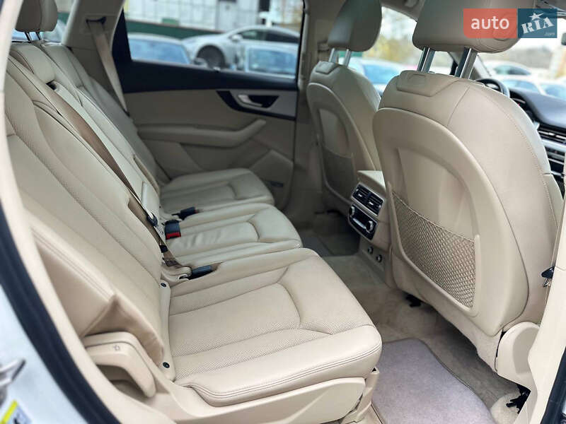 Позашляховик / Кросовер Audi Q7 2019 в Львові фото 18 Позашляховик / Кросовер Audi Q7 2019 в Львові
