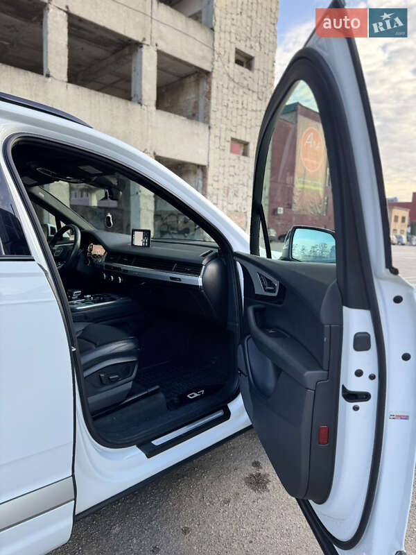 Внедорожник / Кроссовер Audi Q7 2018 в Тернополе фото 20 Внедорожник / Кроссовер Audi Q7 2018 в Тернополе