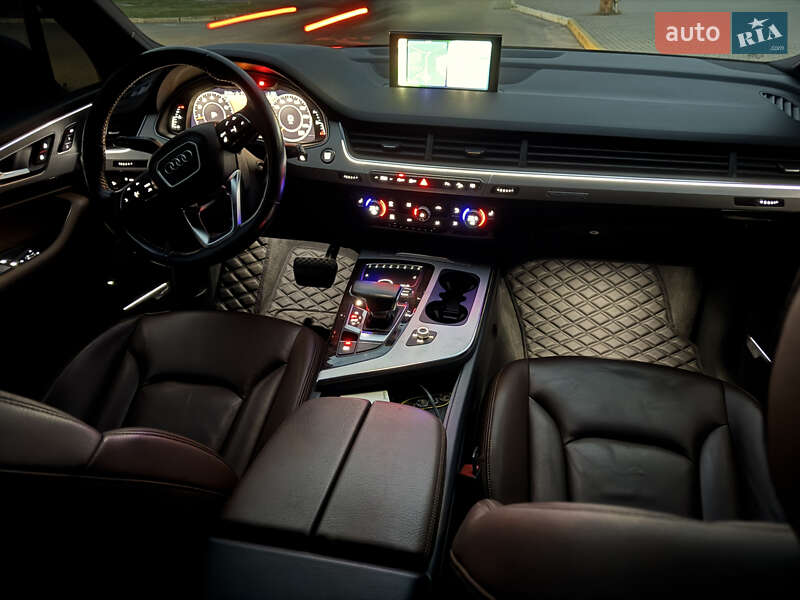 Внедорожник / Кроссовер Audi Q7 2018 в Днепре фото 21 Внедорожник / Кроссовер Audi Q7 2018 в Днепре