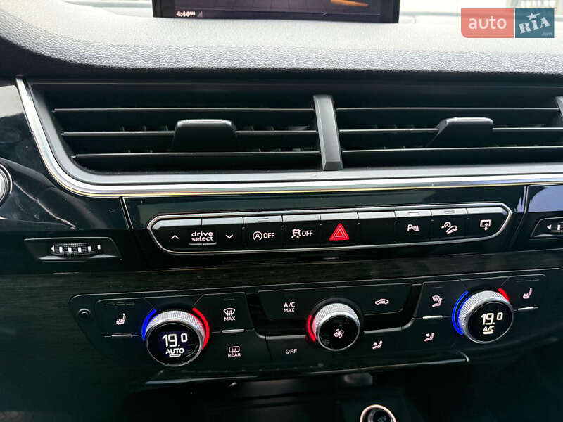 Позашляховик / Кросовер Audi Q7 2016 в Львові фото 15 Позашляховик / Кросовер Audi Q7 2016 в Львові