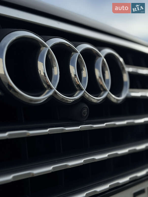 Позашляховик / Кросовер Audi Q7 2017 в Києві