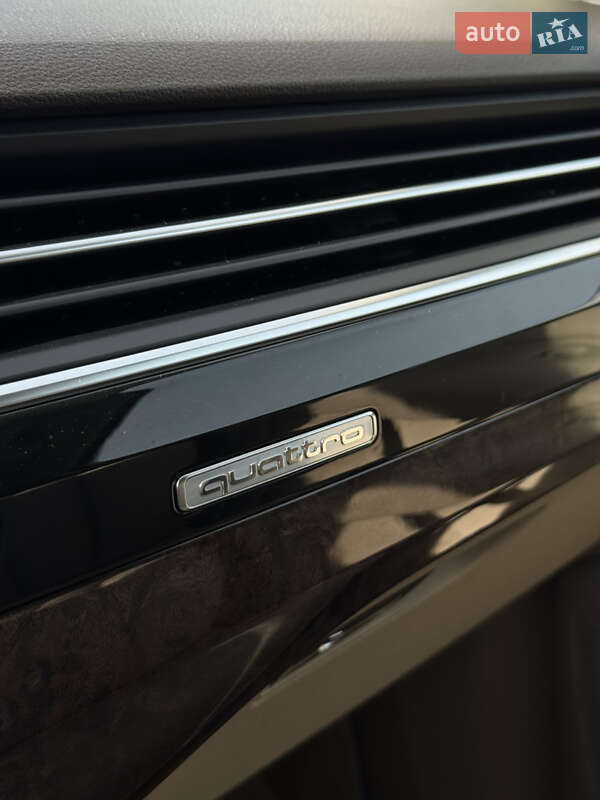 Позашляховик / Кросовер Audi Q7 2017 в Києві