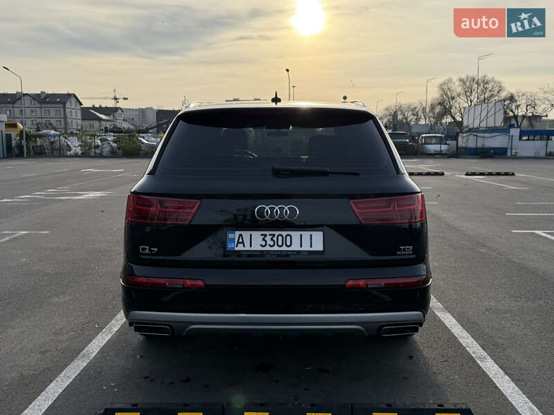 Позашляховик / Кросовер Audi Q7 2017 в Києві