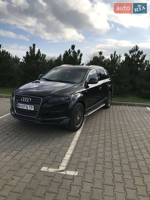 Внедорожник / Кроссовер Audi Q7 2009 в Одессе