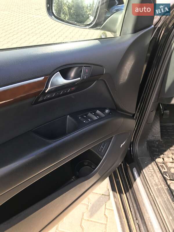 Внедорожник / Кроссовер Audi Q7 2009 в Одессе