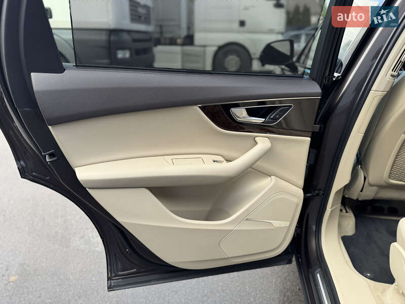 Позашляховик / Кросовер Audi Q7 2016 в Романіву фото 27 Позашляховик / Кросовер Audi Q7 2016 в Романіву