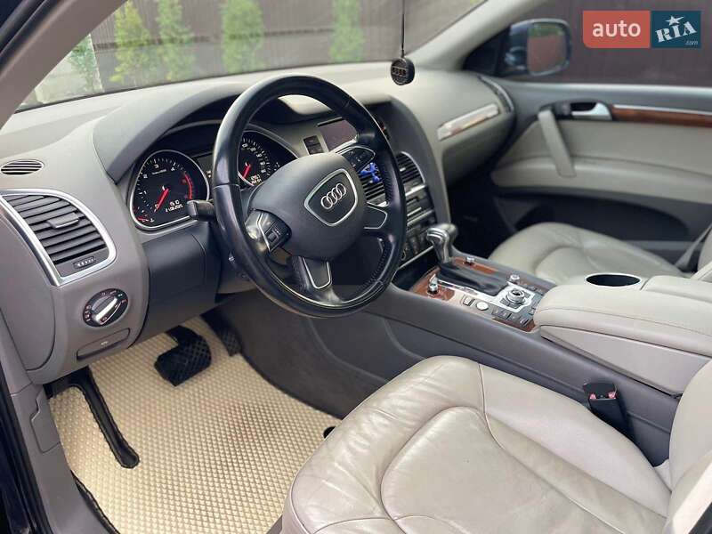 Внедорожник / Кроссовер Audi Q7 2014 в Коропе фото 12 Внедорожник / Кроссовер Audi Q7 2014 в Коропе