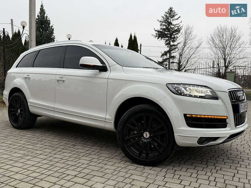 Позашляховик / Кросовер Audi Q7 2015 в Самборі