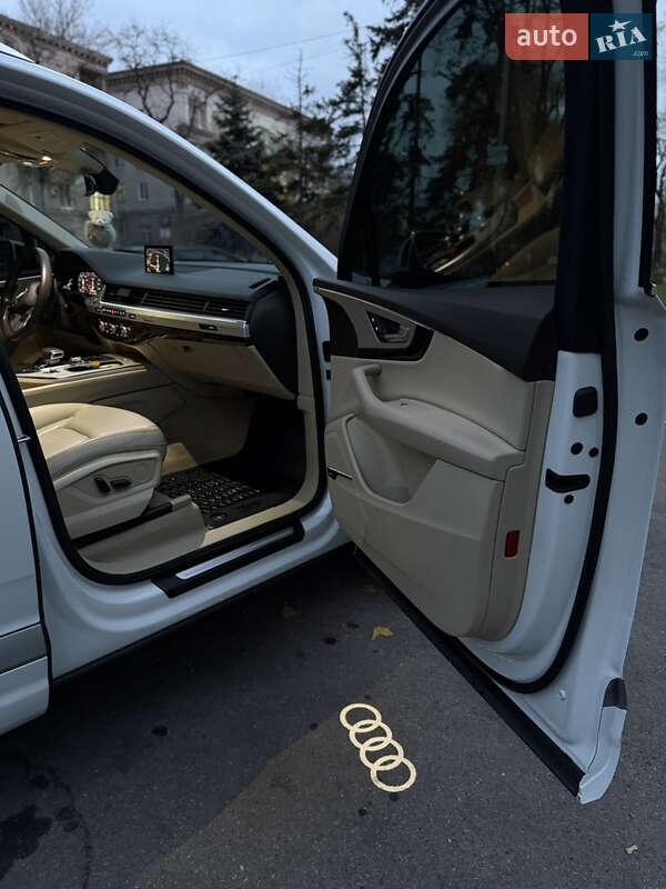 Внедорожник / Кроссовер Audi Q7 2018 в Запорожье