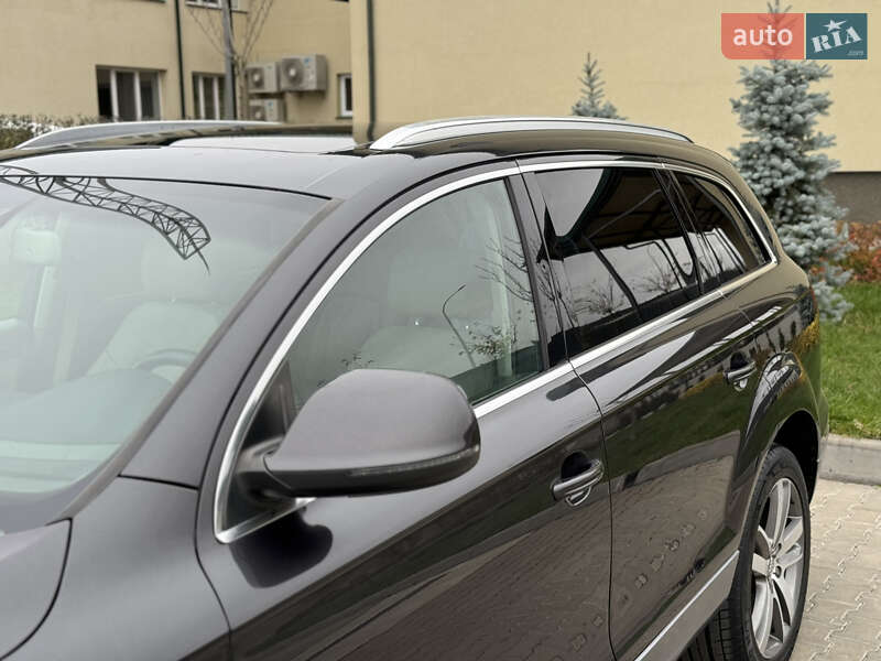 Внедорожник / Кроссовер Audi Q7 2011 в Луцке