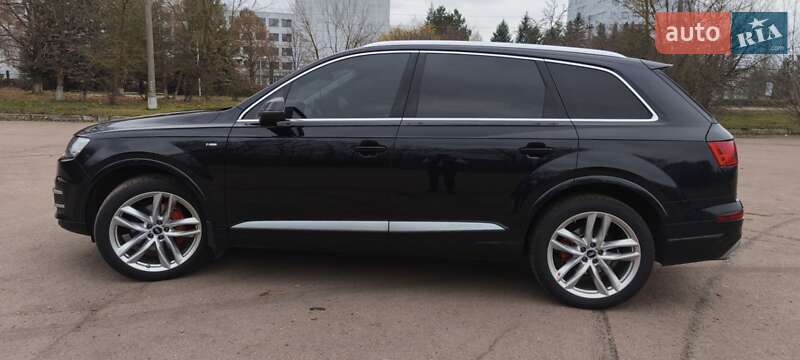 Внедорожник / Кроссовер Audi Q7 2017 в Нежине