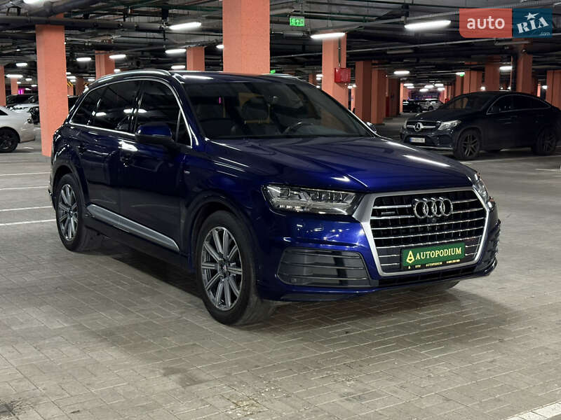 Внедорожник / Кроссовер Audi Q7 2018 в Киеве