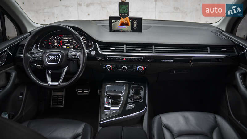 Внедорожник / Кроссовер Audi Q7 2017 в Киеве