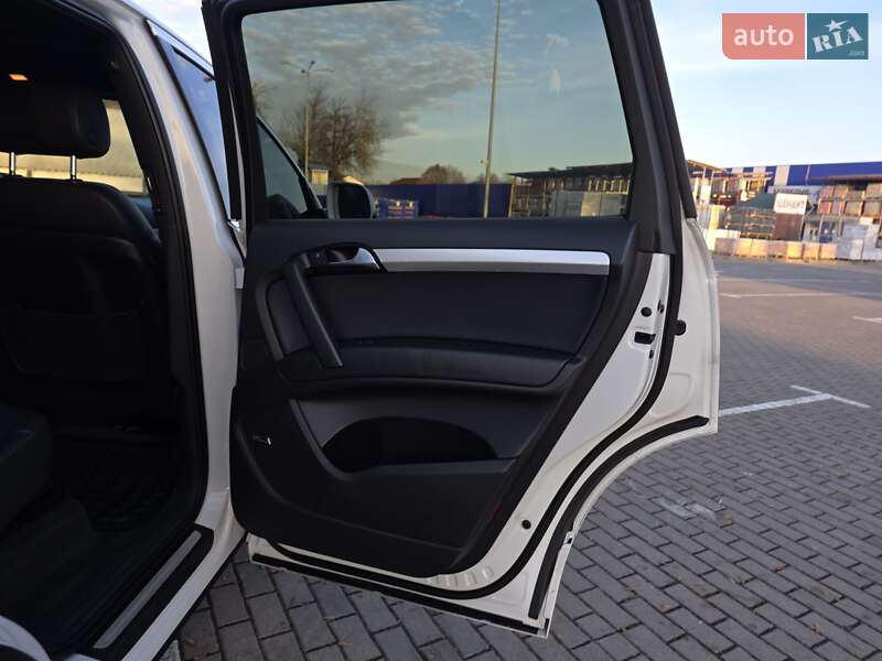 Внедорожник / Кроссовер Audi Q7 2015 в Коломые